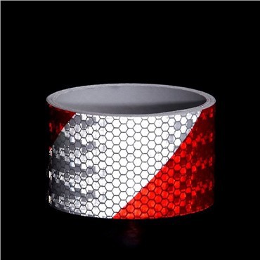 Reflektirajuća mikro prizmatična traka sa saćem